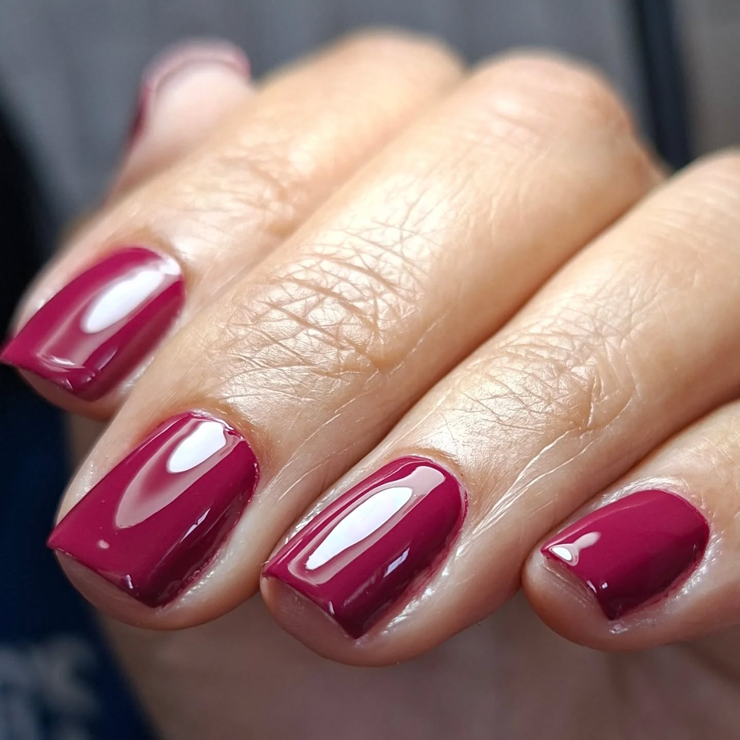 Esmalte perfeito esse cereja 🍒
#esmaltecereja #cereja #manicurecampolim