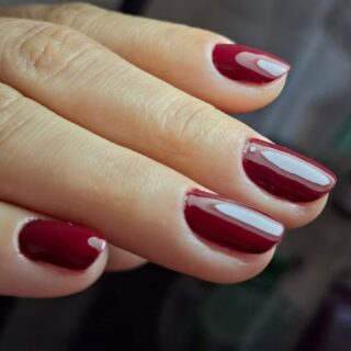 Vermelho perfeito pra minha maravilhosa @beattrizcapelli
#vinhoterapia #manicurecampolim #manicuresorocaba