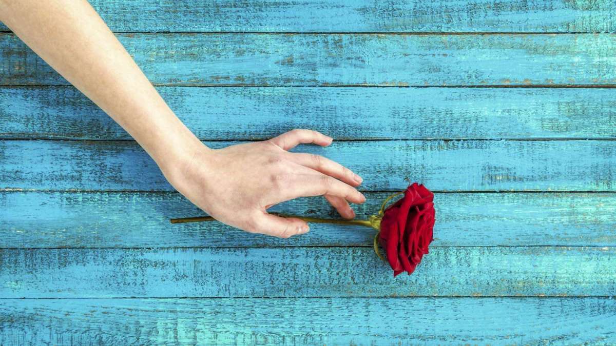 4 causas de rachadura nos pés